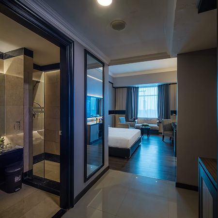 Grand Jatra Hotel Pekanbaru Extérieur photo