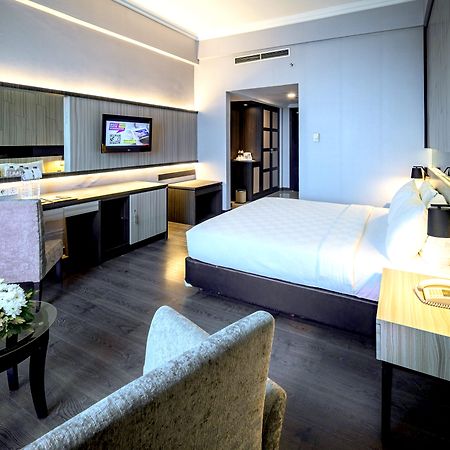 Grand Jatra Hotel Pekanbaru Extérieur photo