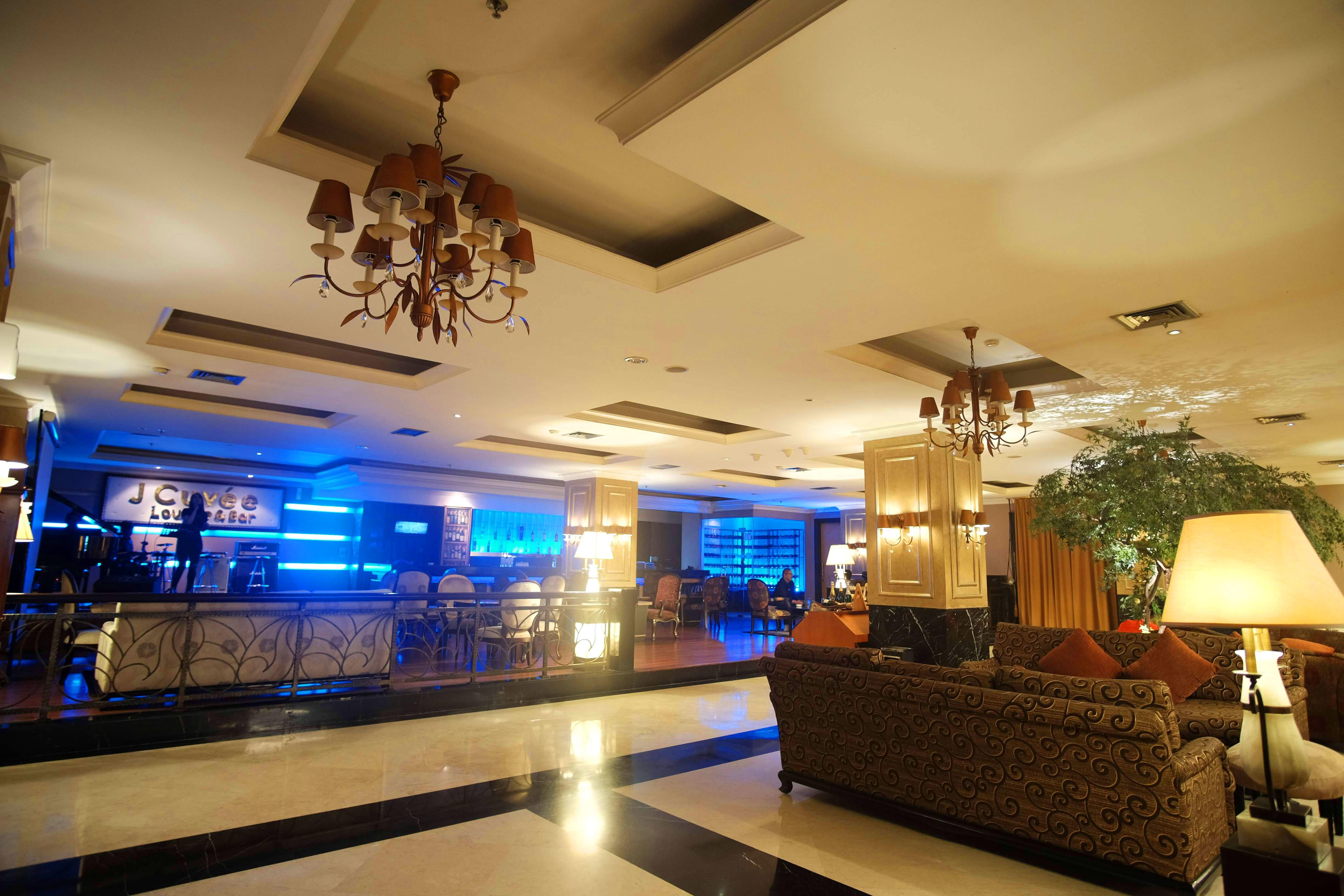 Grand Jatra Hotel Pekanbaru Extérieur photo