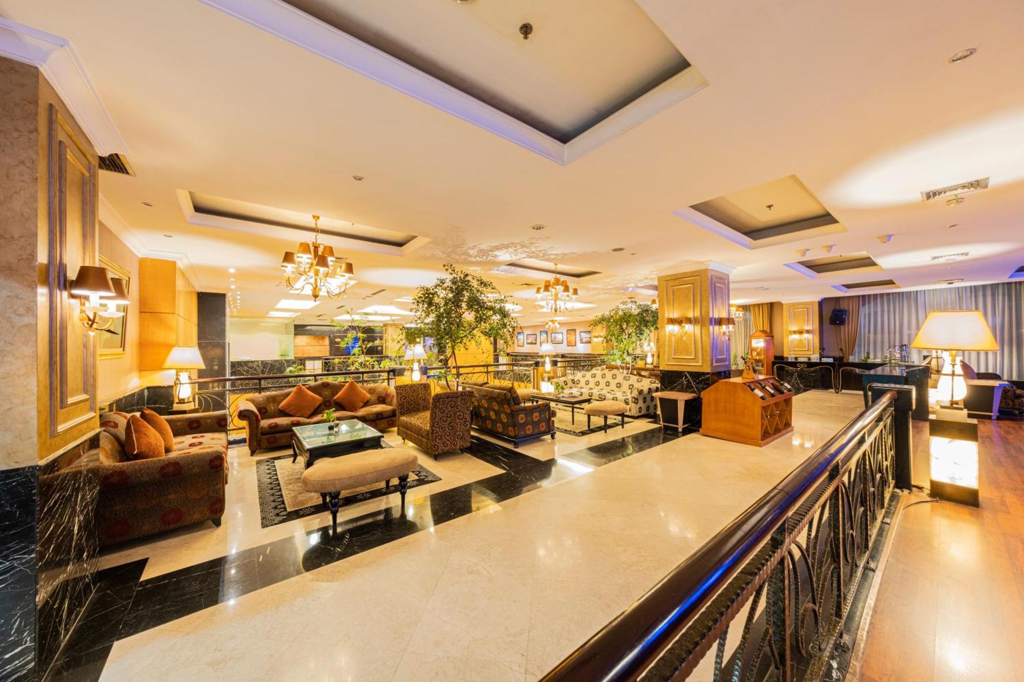 Grand Jatra Hotel Pekanbaru Extérieur photo