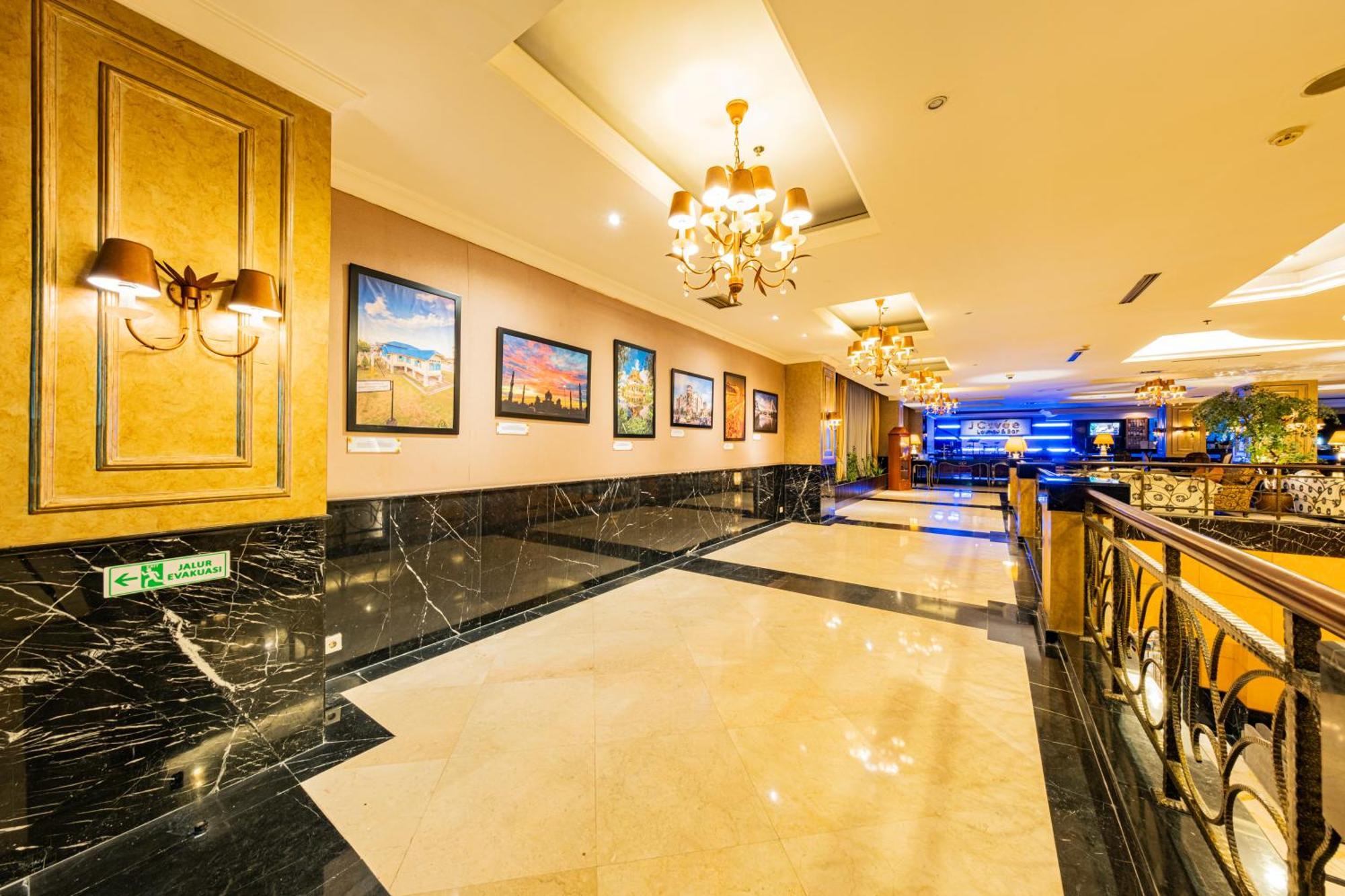 Grand Jatra Hotel Pekanbaru Extérieur photo